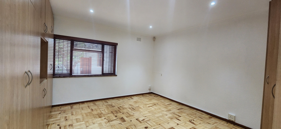 To Let 3 Bedroom Property for Rent in Meadowridge Western Cape